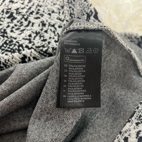 H&M Divided Textured Snake Print Bodycon Tank Mini Dress Sz Medium Black White - Picture 6 of 9